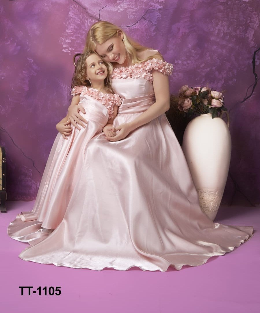 The Sweetheart Peach Mother-Daughter Matching Gowns