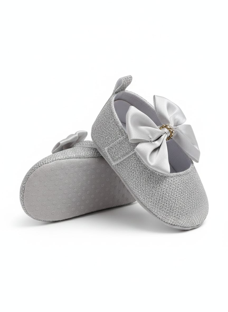 Infant girl's Mary Jane-style flats Silver glitter booties
