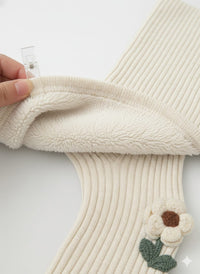 Off-white Leggings with Floral Applique (Fleece)