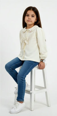 Off-white Top with Peter Pan Collar