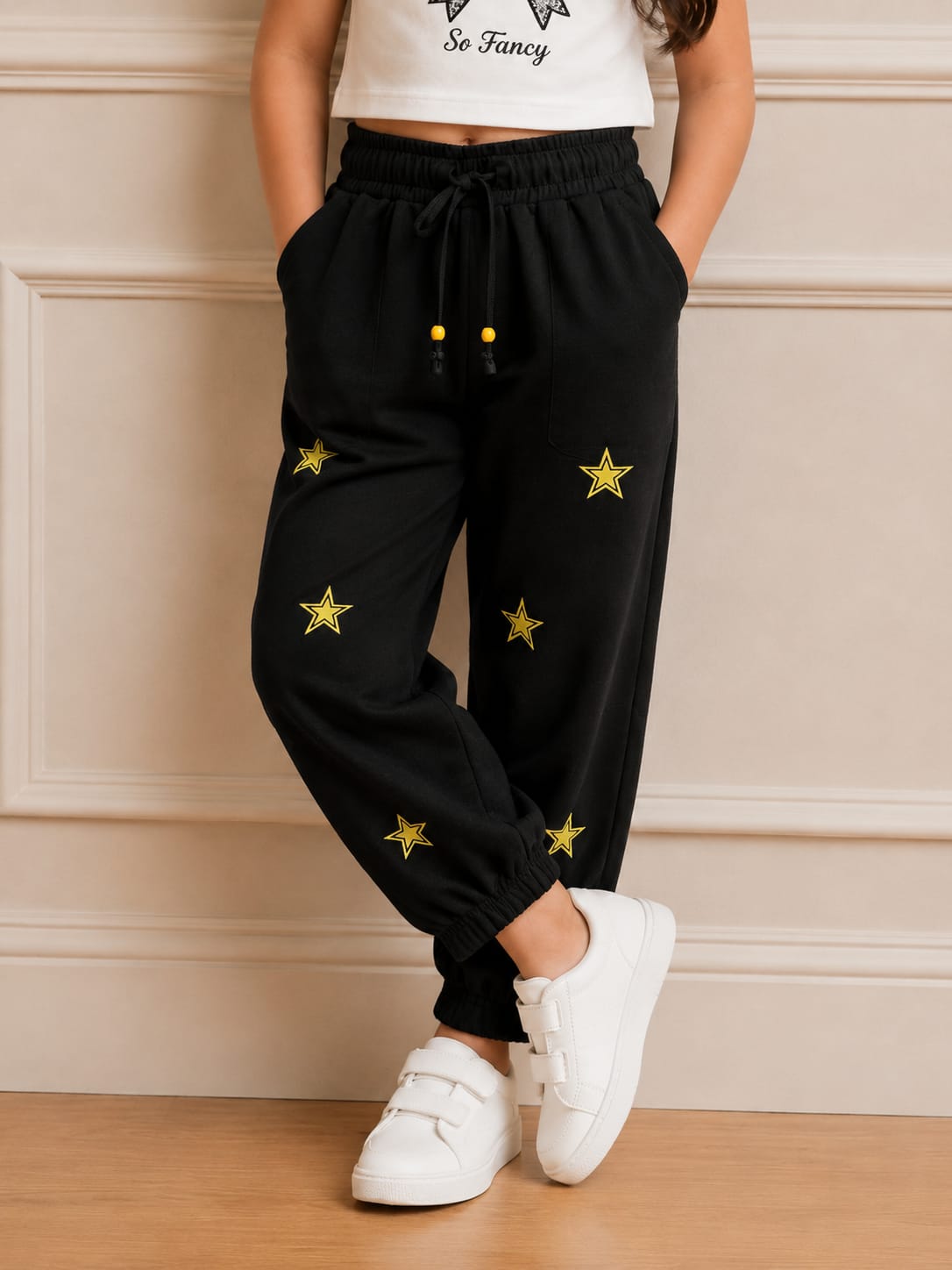 Girls' Star-Print Fleece Jogger Trackpants – Classic Black