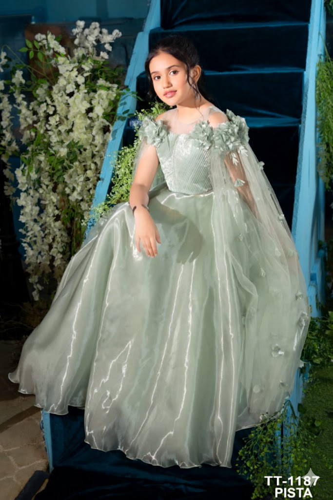 Pista Gown with cape