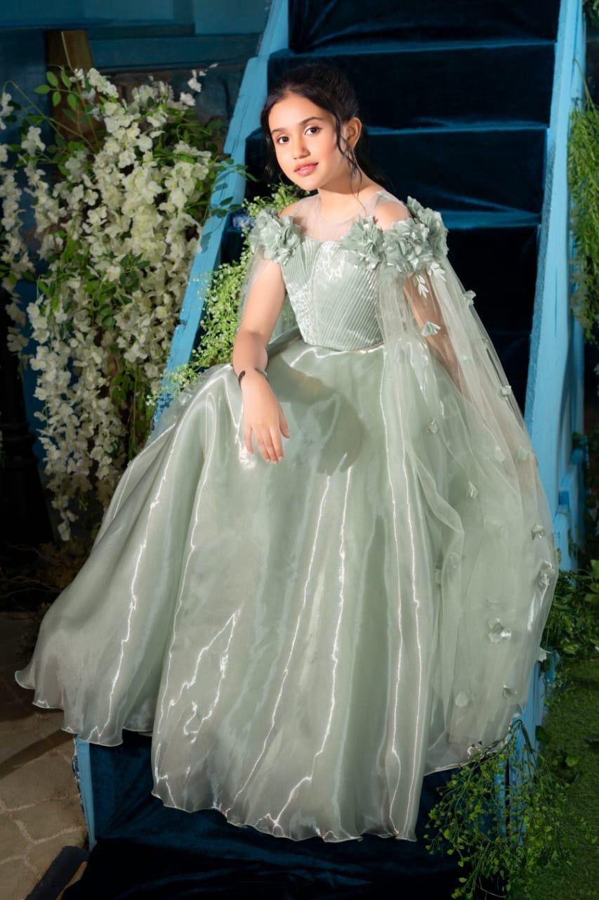 Pista Gown with cape