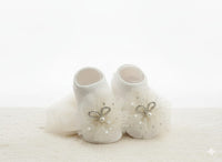 White Infant Gifting Set (Booties + Infant Band)
