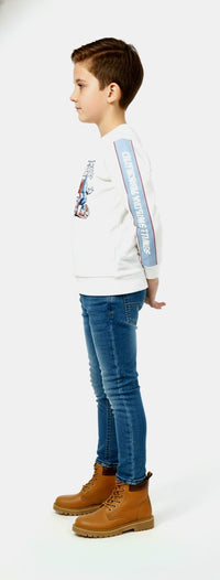 White long-sleeved T-shirt with Logo